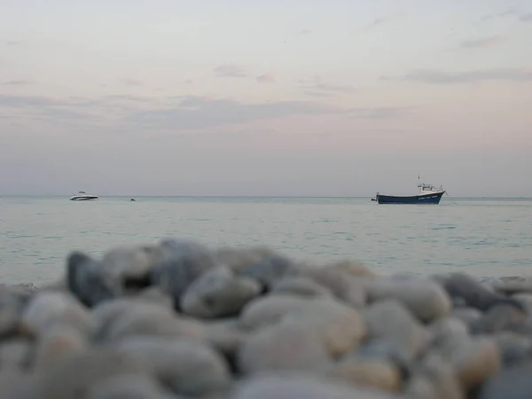 Navio Mar Perto Costa Crimeia — Fotografia de Stock