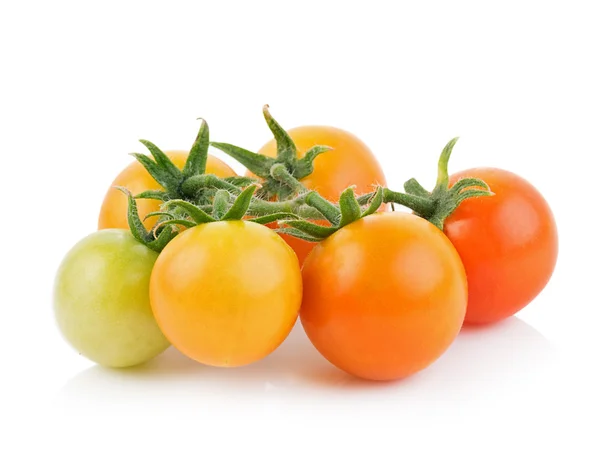 Tomate auf weißem Hintergrund — Stockfoto