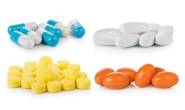 beyaz arkaplanda hap