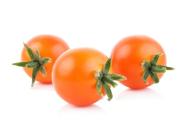 Tomate sobre fundo branco — Fotografia de Stock