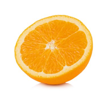 Beyaz arkaplanda portakal meyvesi izole