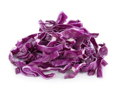 Mor lahana beyaz arkaplanda izole edilmiş.