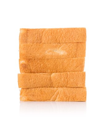 Beyaz arkaplanda izole edilmiş dilimlenmiş ekmek