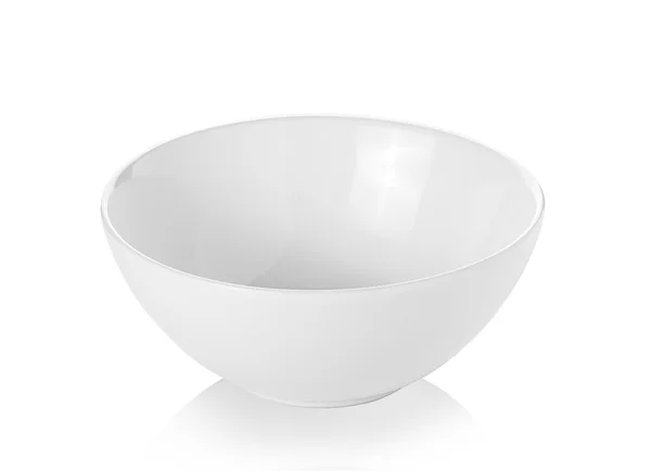 Beyaz arka planda boş beyaz kase izole