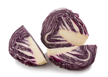 Beyaz arka planda kırmızı lahana