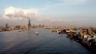 Kaohsiung 'un havadan görünüşü