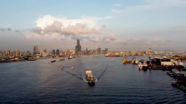 Kaohsiung 'un havadan görünüşü