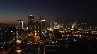 Yokohama 'daki Skyline Hava Gecesi Manzarası