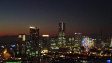 Yokohama 'daki Skyline Hava Gecesi Manzarası