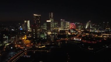 Yokohama 'daki Skyline Hava Gecesi Manzarası