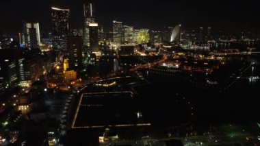 Yokohama 'daki Skyline Hava Gecesi Manzarası