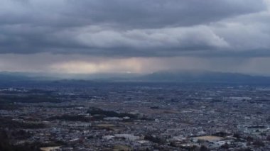 Wakakusa Dağı, Nara 'da gökyüzü manzarası