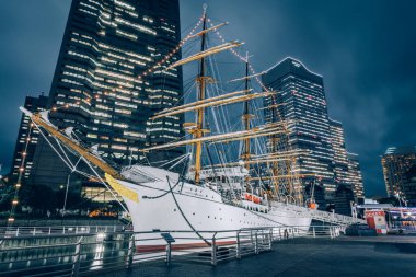 Yokohama 'nın gece manzarası.