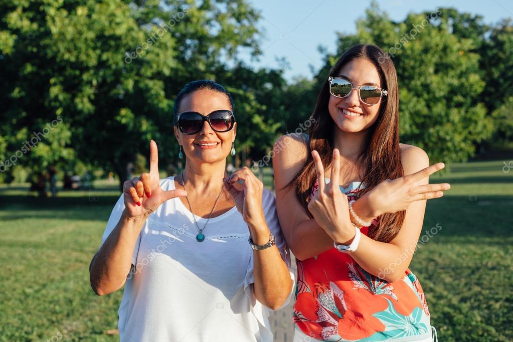 Maman fait l amour avec ca fille [PUNIQRANDLINE-(au-dating-names.txt) 64