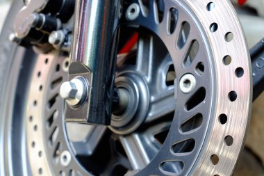 Motorsiklet freninin detaylarını.