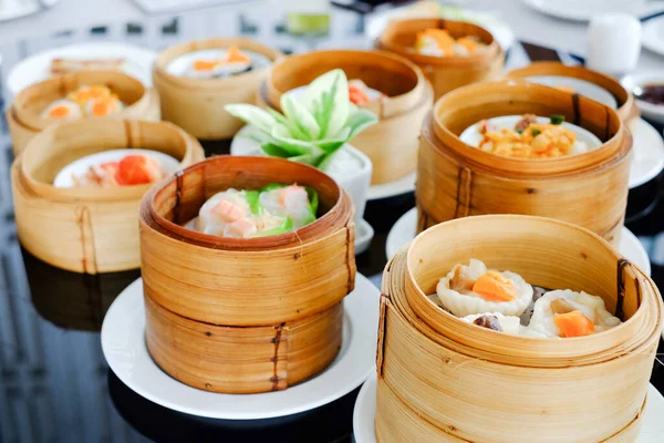 Dim sum, aperatif Çin mutfağı.