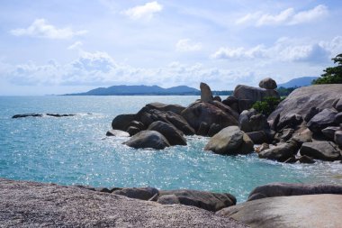  Hinta-Hinyai, Samui Adası. Surat Thani Eyaleti, Tropik sahil manzaralı.