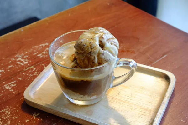 Affogato Med Glass Och Kaffe — Stockfoto