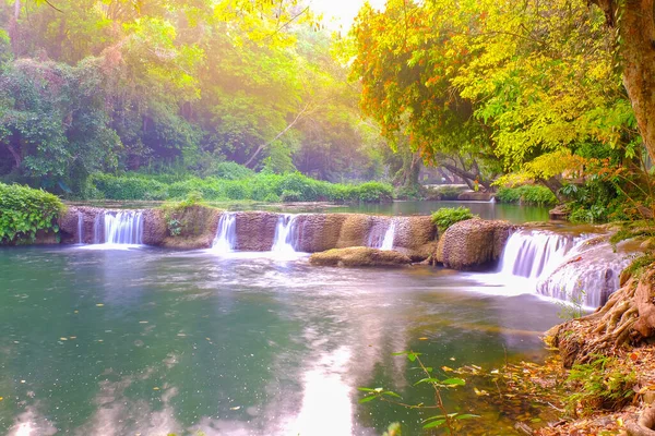 Chet Sao Noi Vandfald Nationalpark - Stock-foto