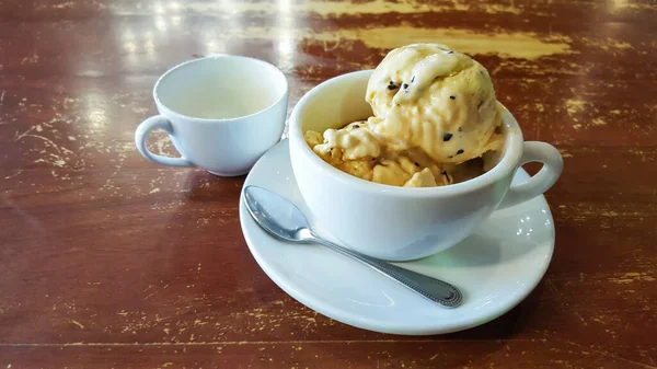 Affogato Med Glass Och Kaffe Bordet — Stockfoto