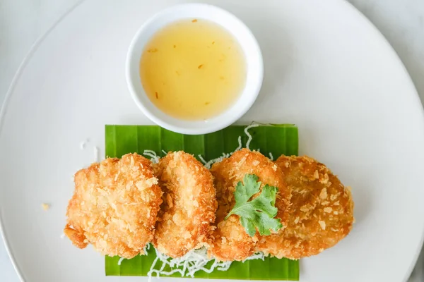 Nourriture Thaïlandaise Gâteau Aux Crevettes Frites Avec Sauce Prune Douce — Photo