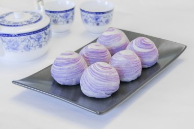 Vietnam speeling cilt pasta olarak da adlandırılan bin sayfası kek