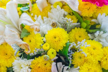 Güzel çiçek renkli demet kadar kapatın