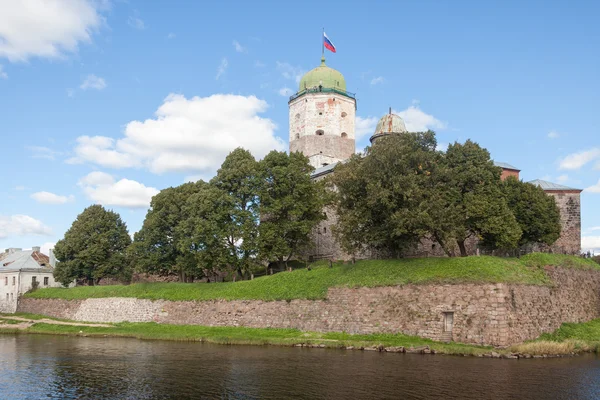 Gamla fästningen Vyborg på sommaren. Ryssland — Stockfoto