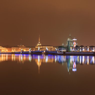 Gece St. Petersburg