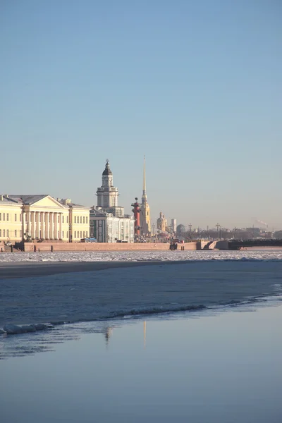 Az épület a Kunstkamera. Saint-Petersburg, Oroszország — Stock Fotó