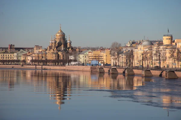 L'île Vassilievsky, en hiver. Saint-Pétersbourg, Russie — Photo