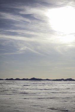 Boş kış manzara Arktik buz ve gökyüzü