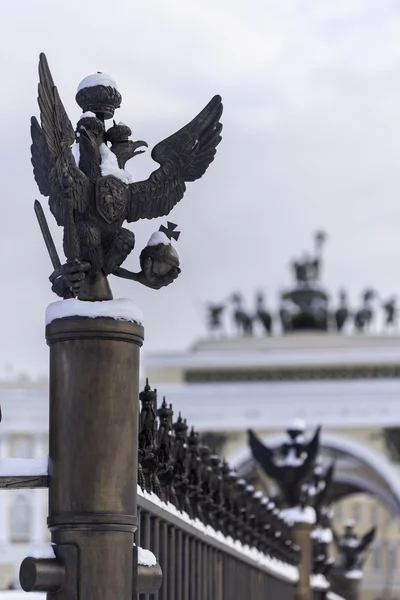 Płot Alexander kolumna, Sankt-Petersburg Rosja zima — Zdjęcie stockowe
