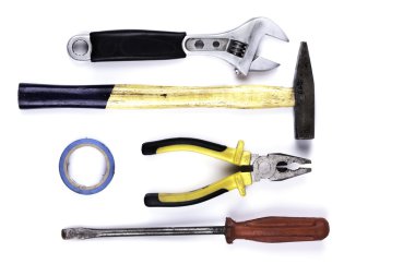 Beyaz arka plan üzerinde izole el aletleri grubu