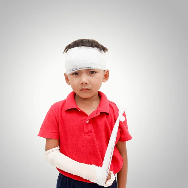 Τα παιδιά τραυματίζονται — Φωτογραφία Αρχείου
