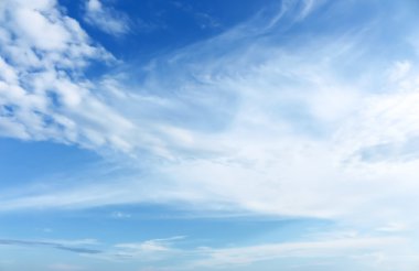 Güzel mavi gökyüzü