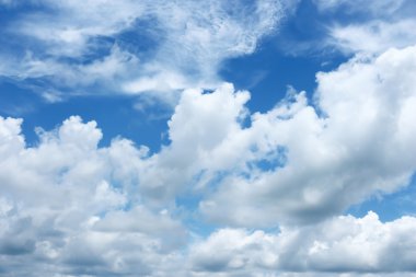 Güzel mavi gökyüzü