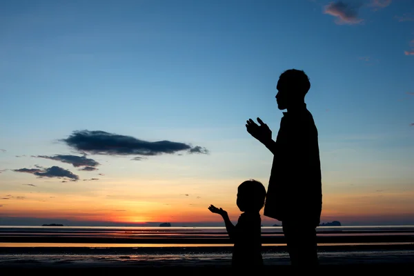 Ojciec i Syn modlący się — Zdjęcie stockowe