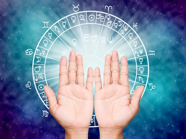 Das Horoskopkonzept. — Stockfoto