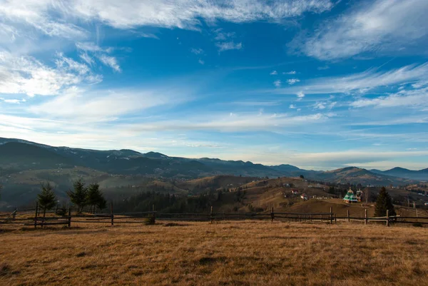 Hermoso Panorama Las Montañas Los Cárpatos Ucrania — Foto de Stock