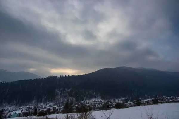 Gyönyörű Vidéki Táj Télen Kárpátok — Stock Fotó