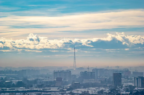 Європейське Місто Піку Смогу Зимовий День — стокове фото