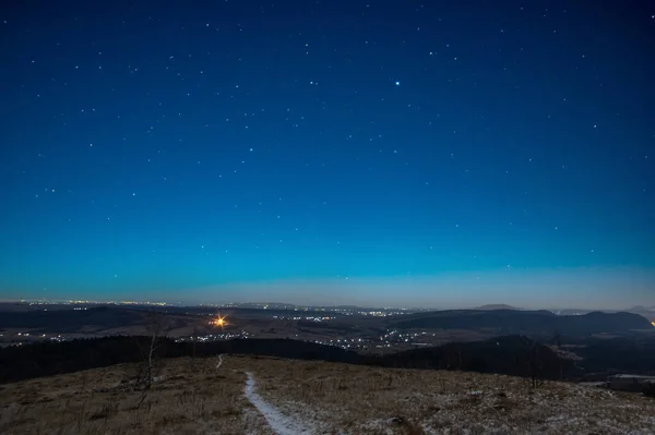 Hermoso Cielo Estrellado Pueblo Montaña Ucraniano Los Cárpatos — Foto de Stock