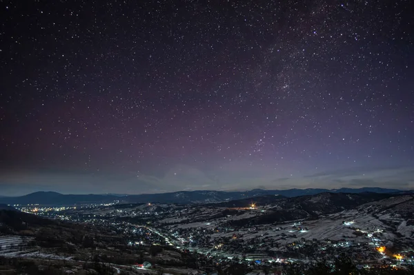 Bellissimo Cielo Stellato Nel Villaggio Montagna Ucraino Nei Carpazi — Foto Stock