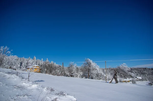 Piękna Panorama Gór Zimą Karpatach — Zdjęcie stockowe