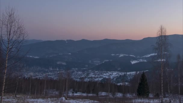 カルパチア山脈の昼から夜への移行 — ストック動画
