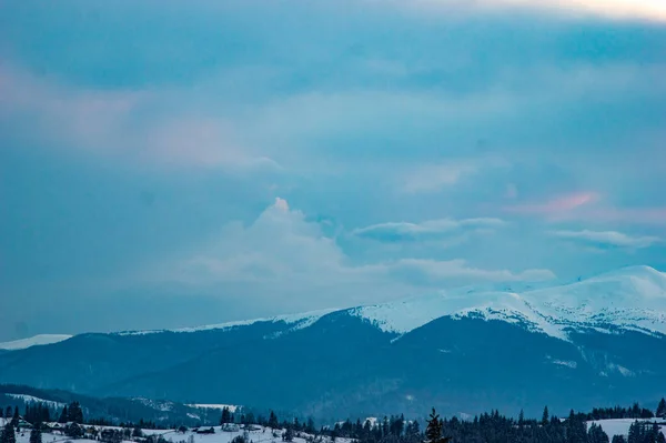 Panorama Wioski Zimą Karpatach Zachodzie Słońca — Zdjęcie stockowe