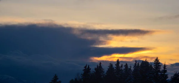 Kvällarnas Himmel Vintern Karpaterna — Stockfoto