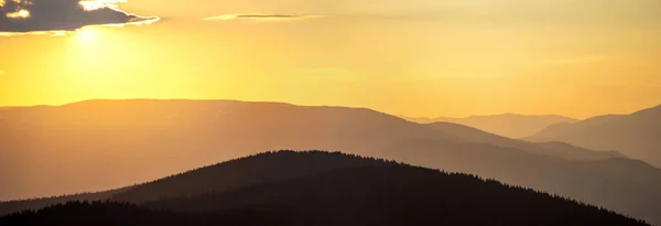 Blue Mountains Sunset Sky Amazing Mountain Landscape Colorful Vivid Sunset — Stock Photo, Image