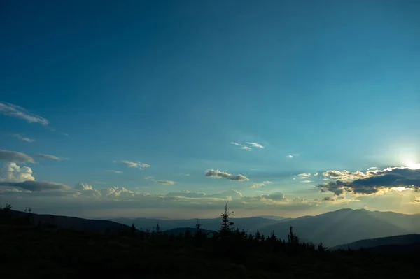 Sun Rays Beautiful Sky Sunset Carpathian Mountains Desktop Screensaver — Stock Photo, Image